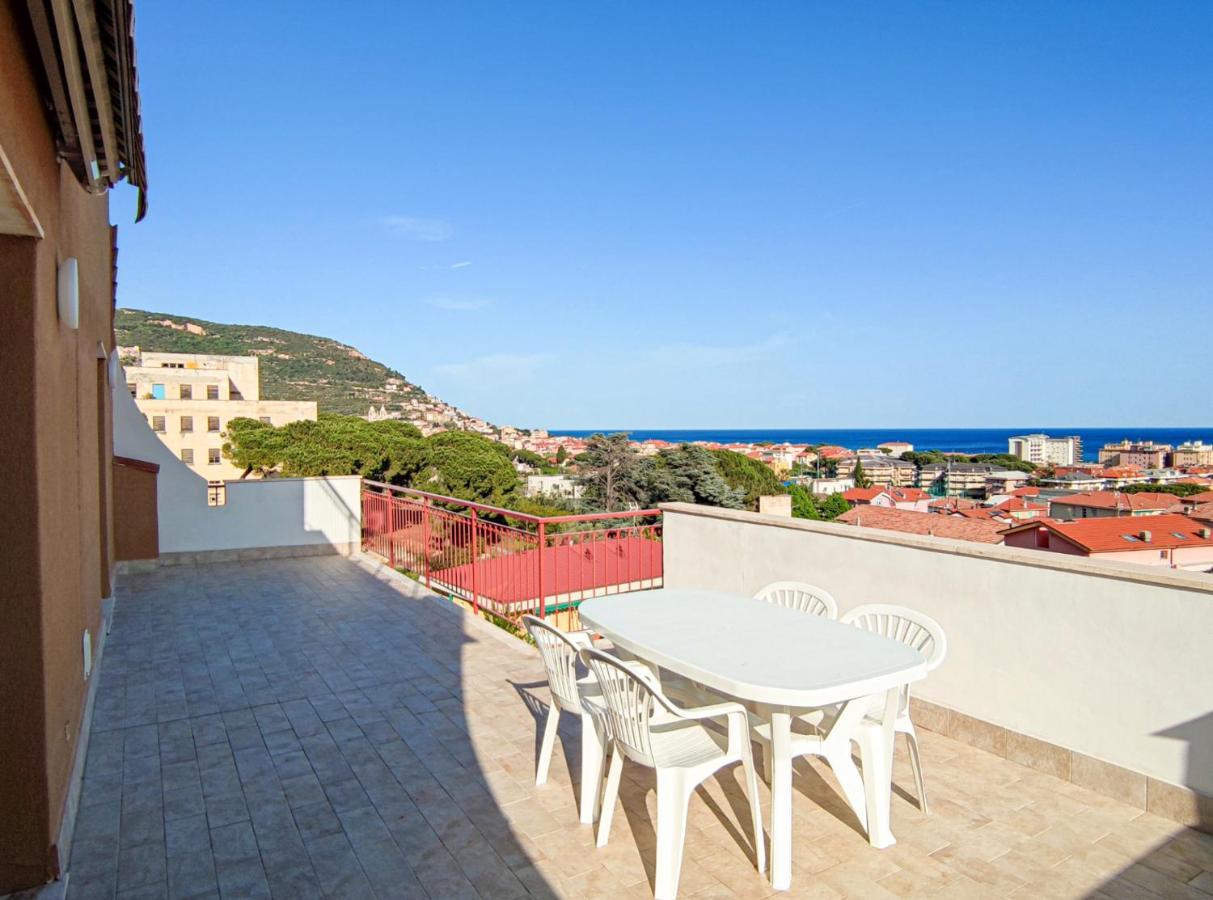 Bella Vista - By Ligooria Appartement Pietra Ligure Buitenkant foto