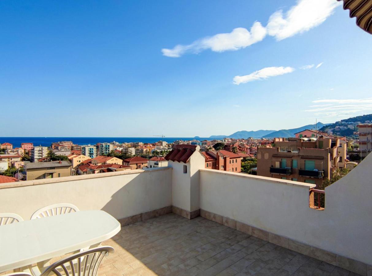 Bella Vista - By Ligooria Appartement Pietra Ligure Buitenkant foto